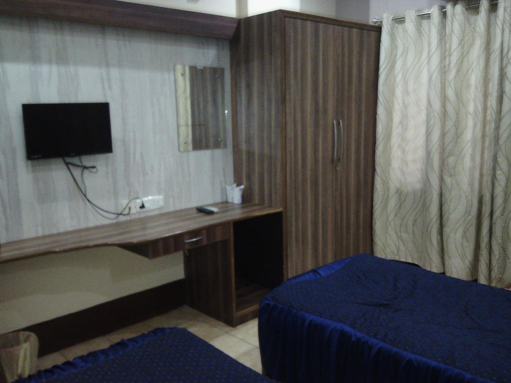 Hotel Blue Moon Guwahati Zimmer foto